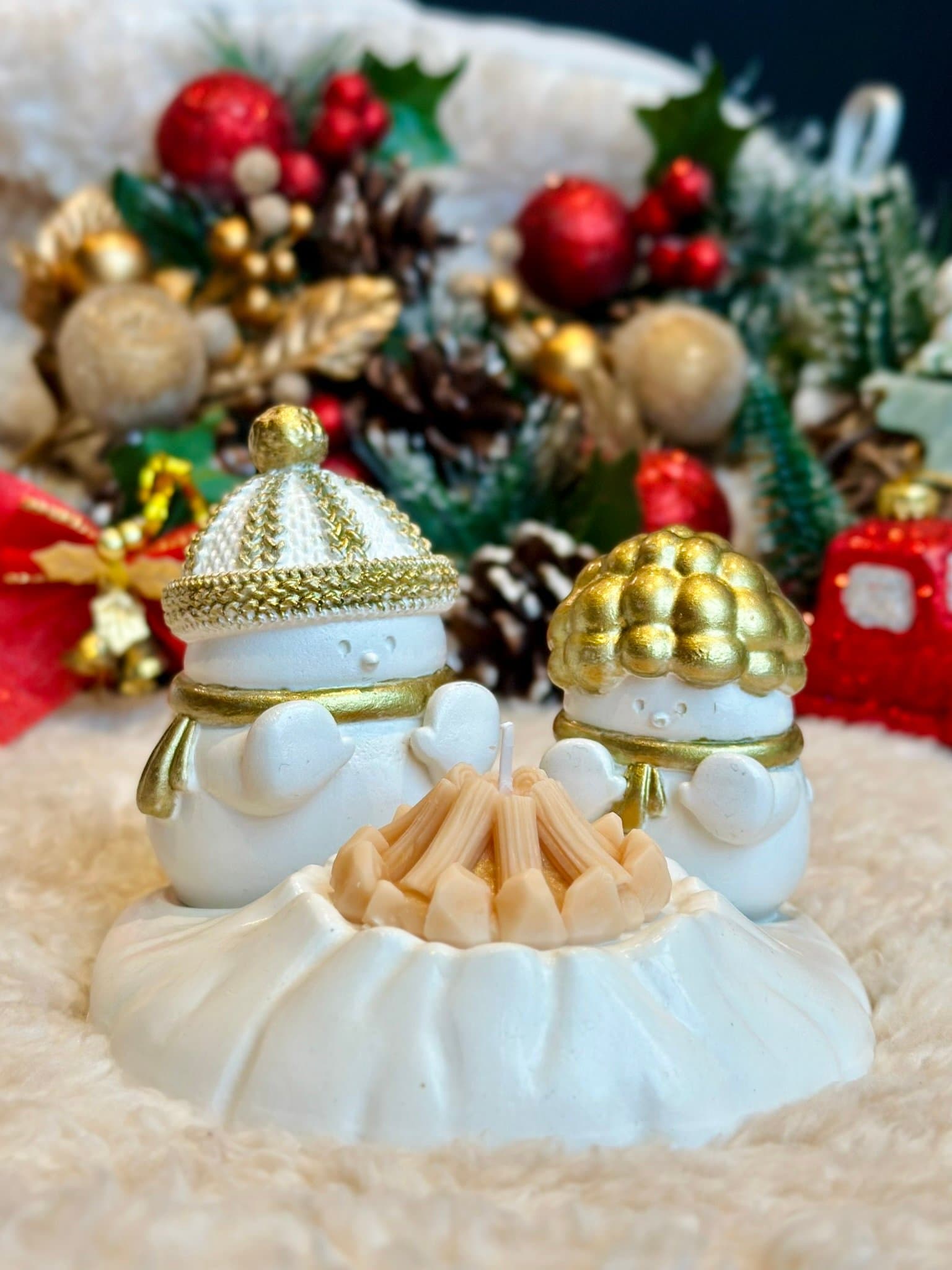 Топлещи се снежковци — Златно